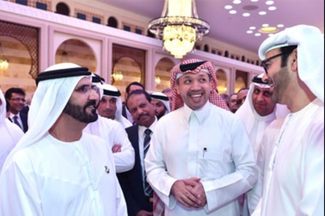 محمد بن راشد يلتقي بمجموعة من التلاميذ المتفوقين دراسياً 
