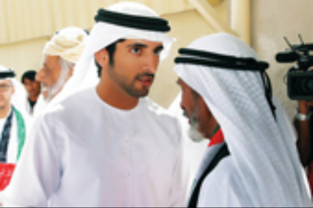 محمد بن راشد يستقبل الرئيس اليمني 