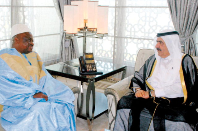 محمد بن راشد يزور آرت دبي 