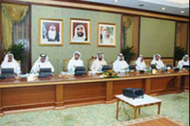 محمد بن راشد يزور بلدية دبي 