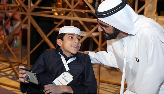 محمد بن راشد يلتقي "المؤثرين العرب" ويتفقّد فعاليات قمة رواد التواصل الاجتماعي العرب