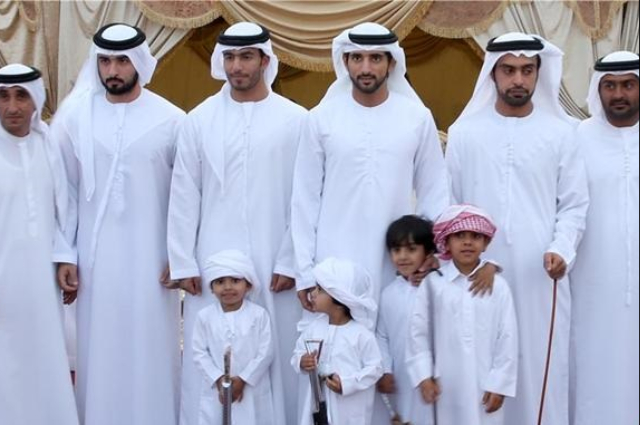 محمد بن راشد يستقبل سفراء عدد من الدول الشقيقة والصديقة