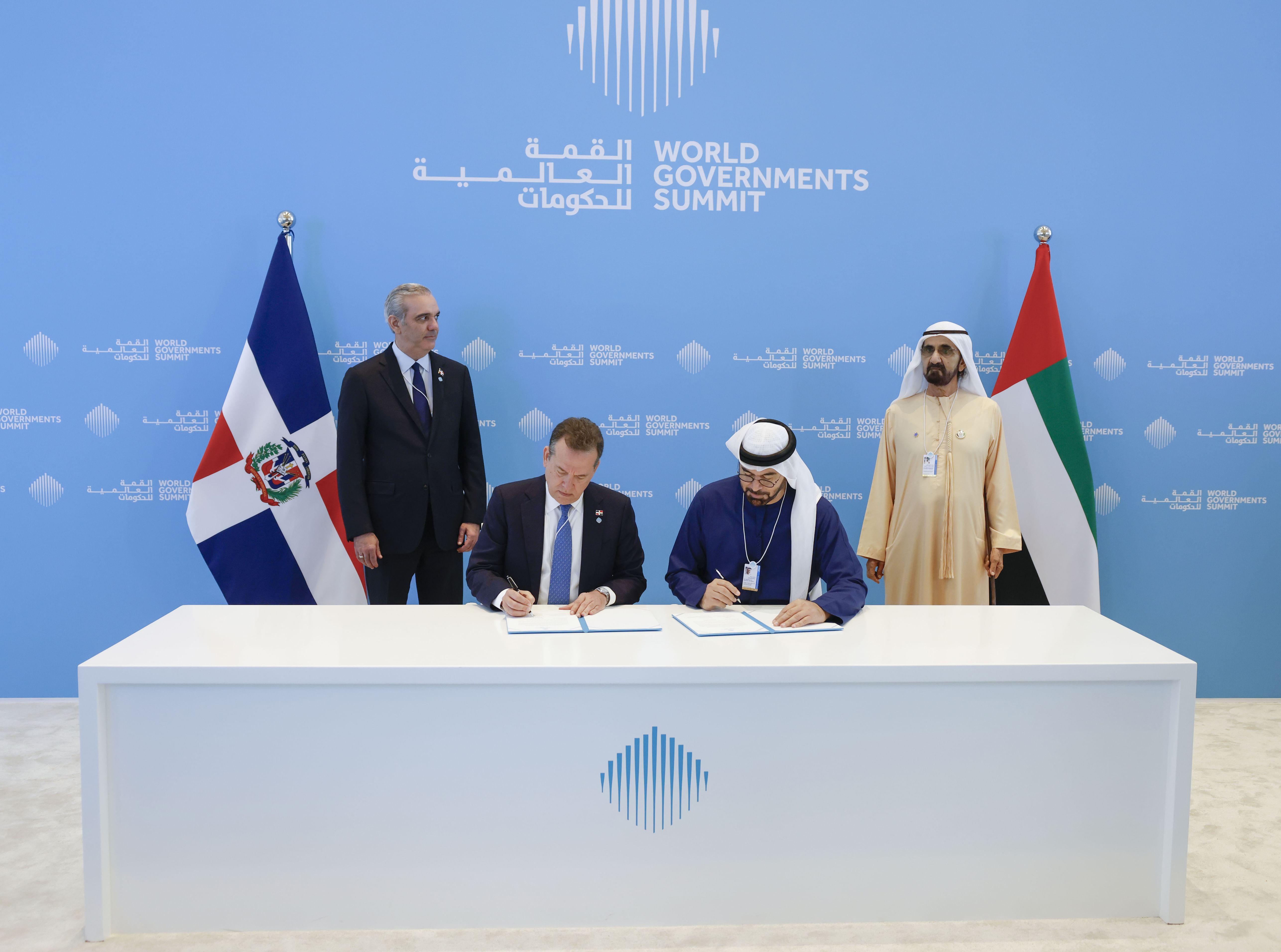 محمد بن راشد ولويس أبي نادر يشهدان الإعلان عن شراكة لتنظيم حوار القمة العالمية للحكومات في دول أمريكا اللاتينية والكاريبي في الدومينيكان
