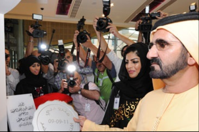 محمد بن راشد يعقد جلسة حوار مفتوحة مع الوفد المرافق للهند 