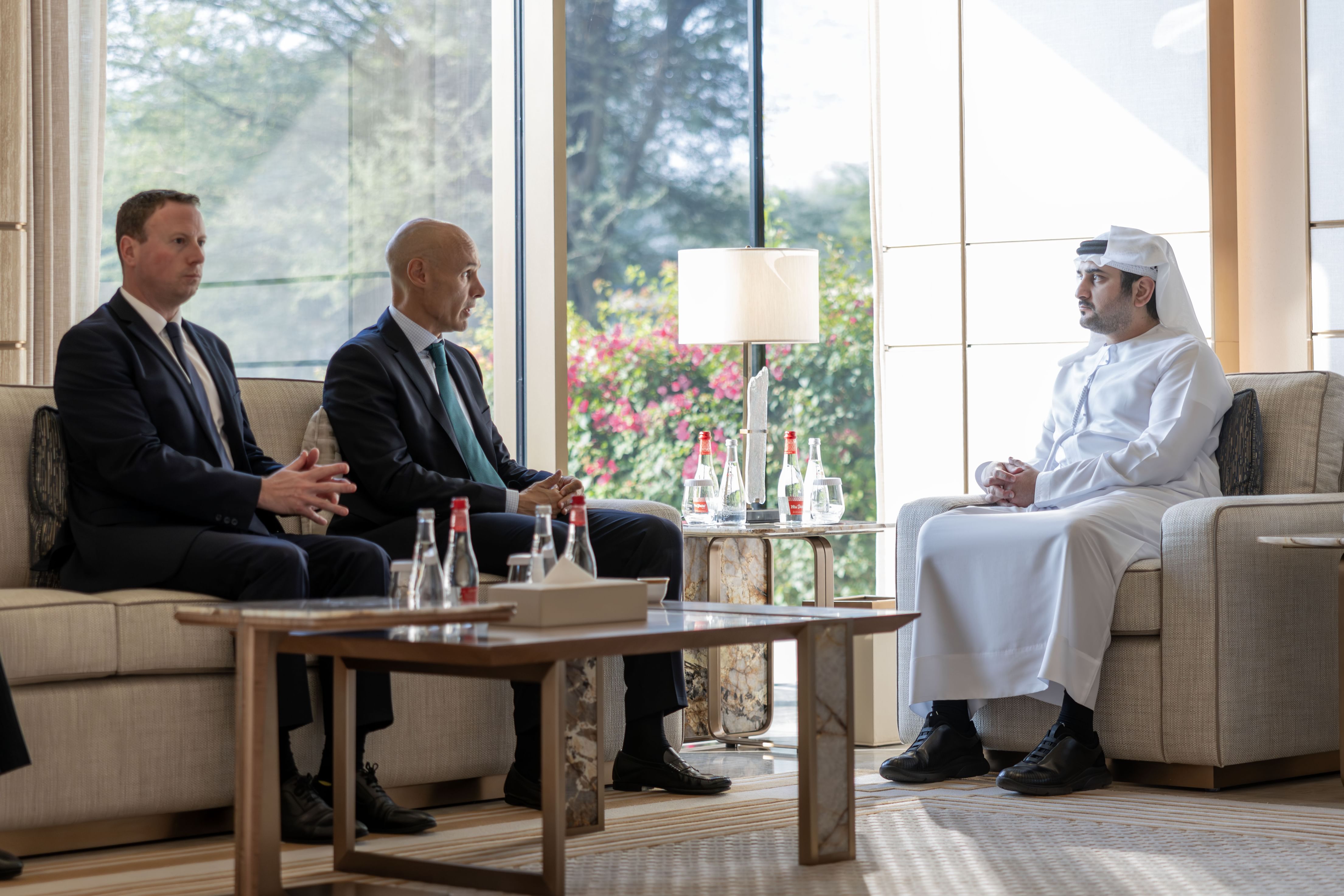 Maktoum bin Mohammed meets with CEO of SWIFT