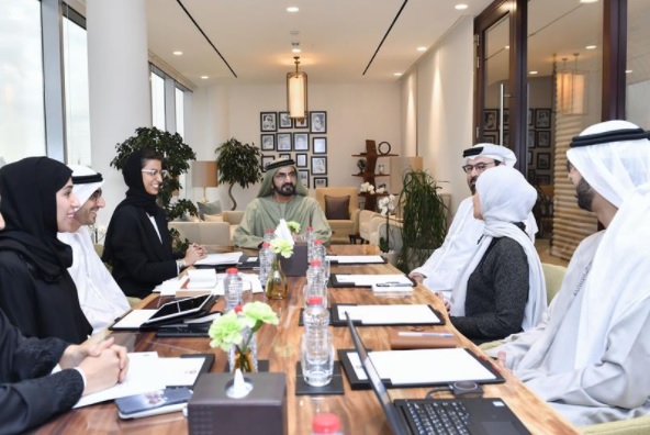 محمد بن راشد يلتقي الوزراء الجدد في حكومة الإمارات