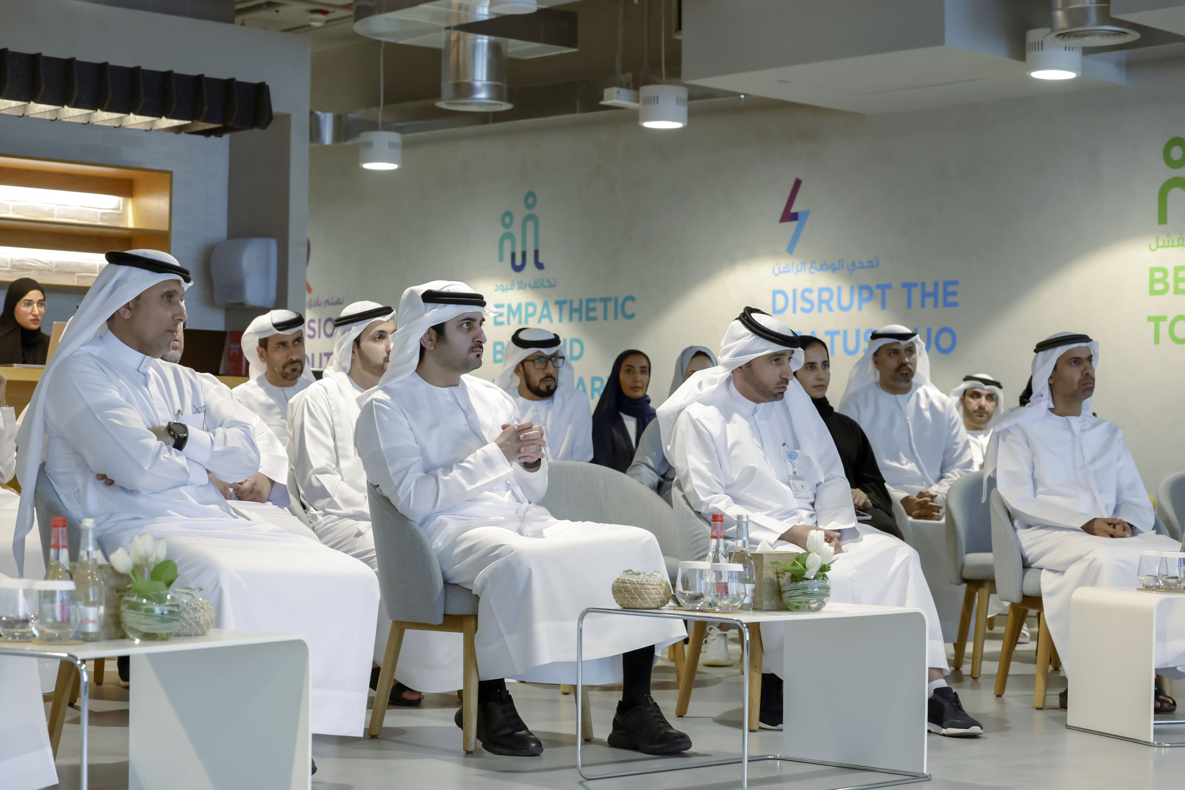 مكتوم بن محمد يزور هيئة دبي الرقمية