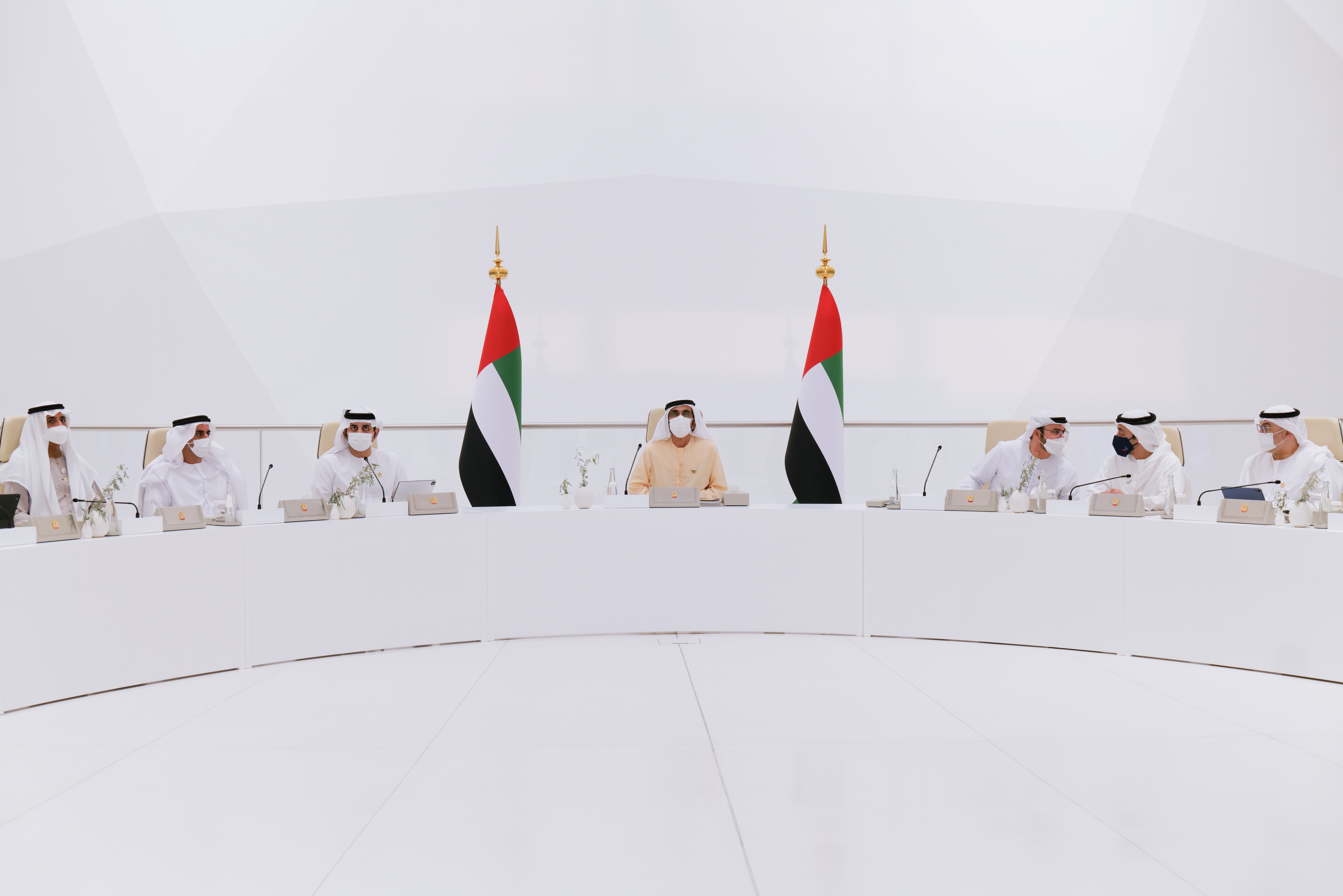 برئاسة محمد بن راشد ..مجلس الوزراء يعتمد ترخيص اختبار تقنيات المركبات ذاتية القيادة في الإمارات من خلال مختبر التشريعات
