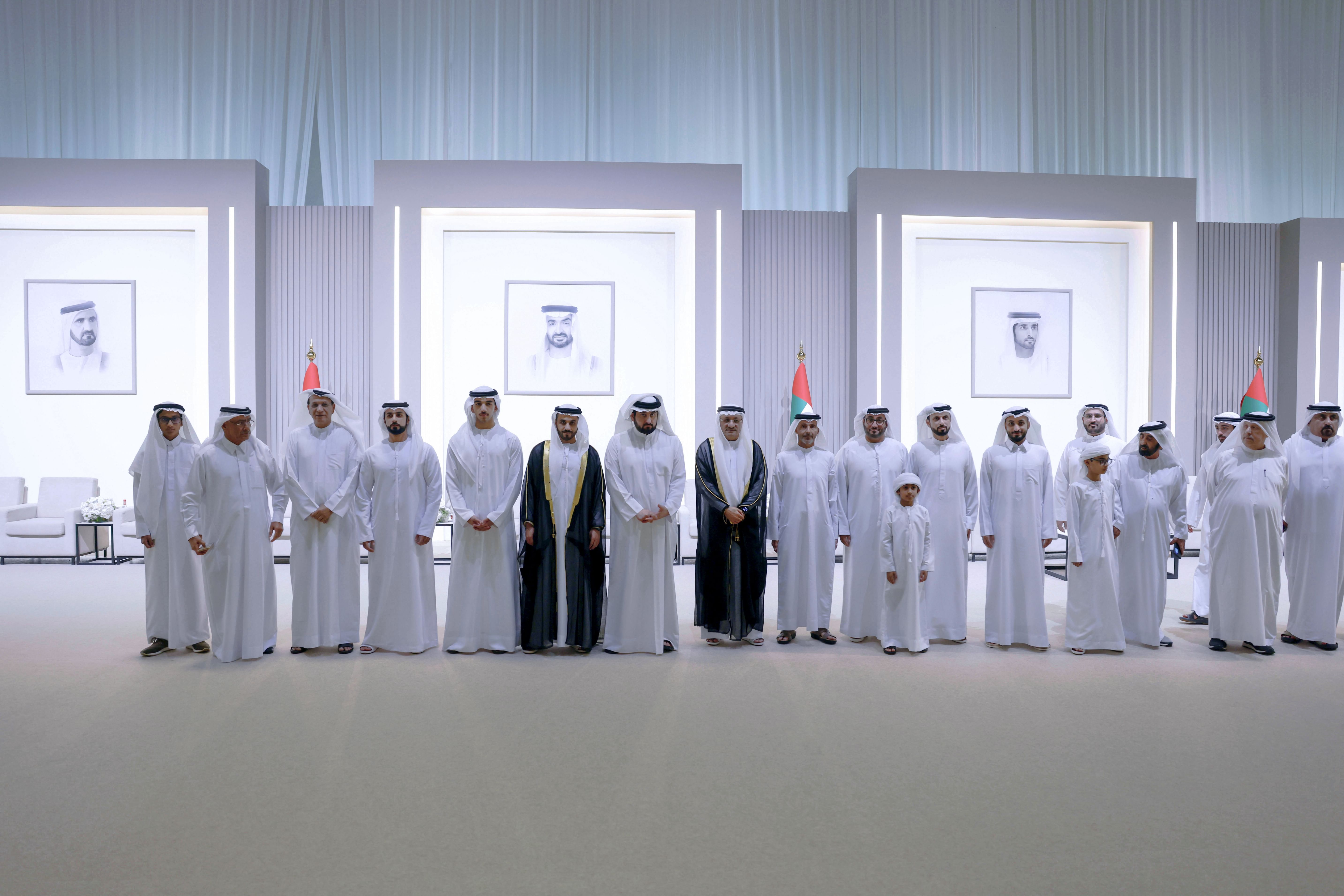 أحمد بن محمد يحضر أفراح القطامي والسويدي