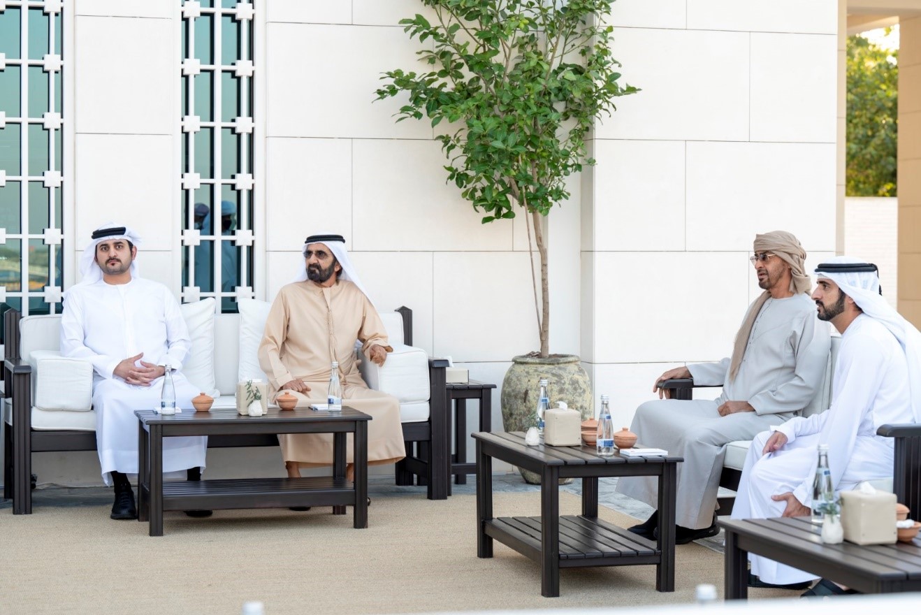 محمد بن زايد يستقبل محمد بن راشد