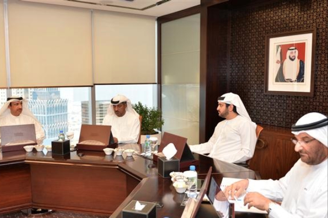محمد بن راشد يلتقي إعلاميين مواطنين وعرباً مشاركين في "منتدى الإعلام الإماراتي"