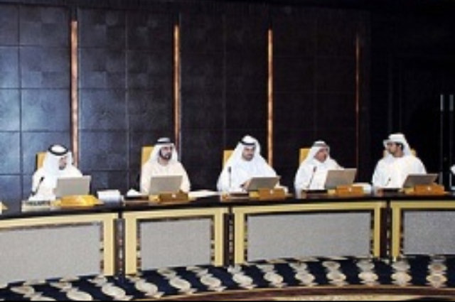 محمد بن راشد يستقبل الرئيس الصيني 