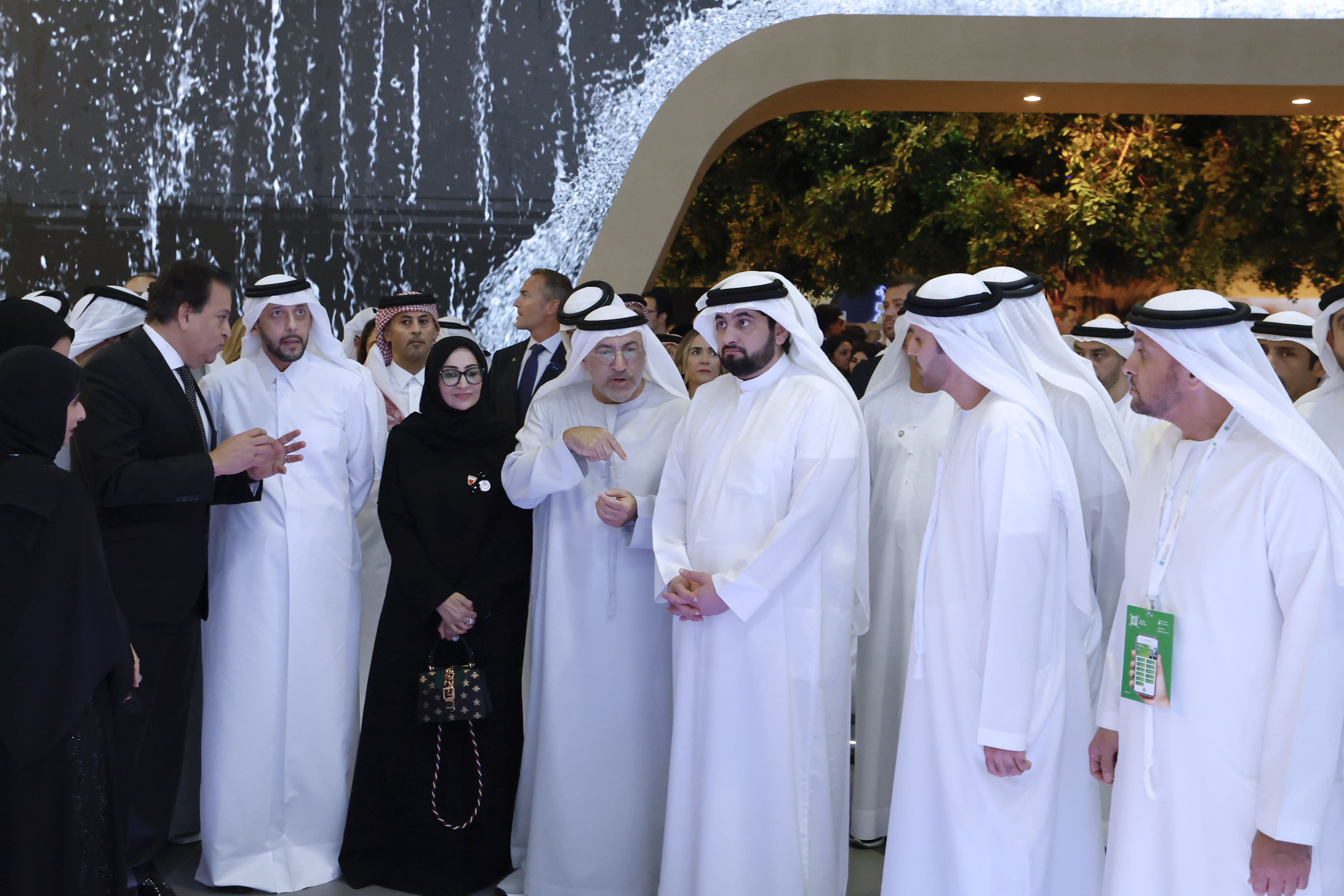 أحمد بن محمد يفتتح "معرض ومؤتمر الصحة العربي" بمشاركة 3800 عارض