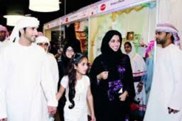 محمد بن راشد يستقبل وفداً صينياً برئاسة تشين وينلين