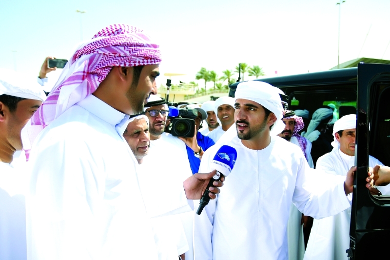 حمدان بن محمد يشهد انطلاقة مهرجان ختامي المرموم 