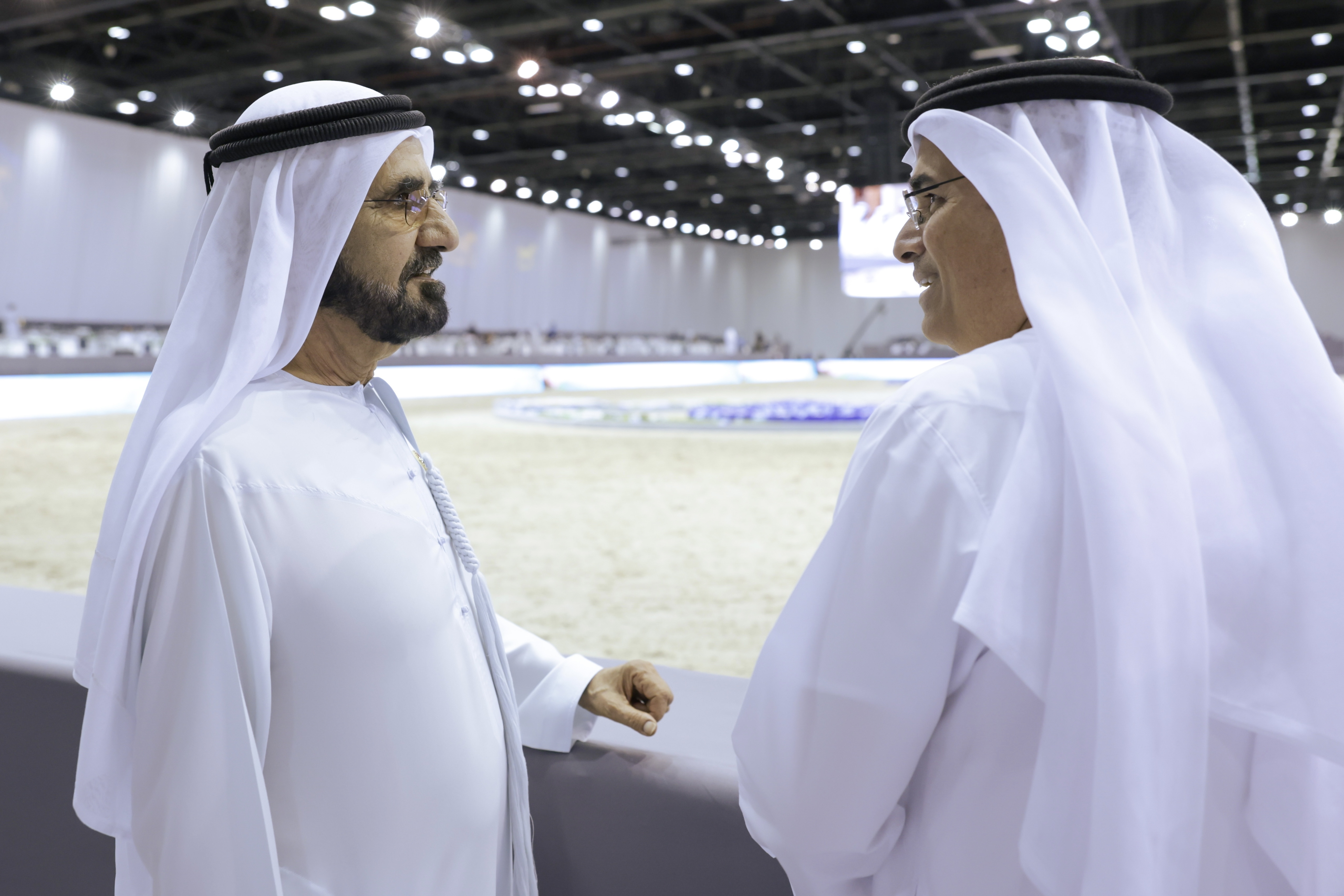 محمد بن راشد يشهد انطلاق النسخة العشرين من بطولة دبي الدولية للجواد العربي ويتفقد معرض دبي الدولي للخيل