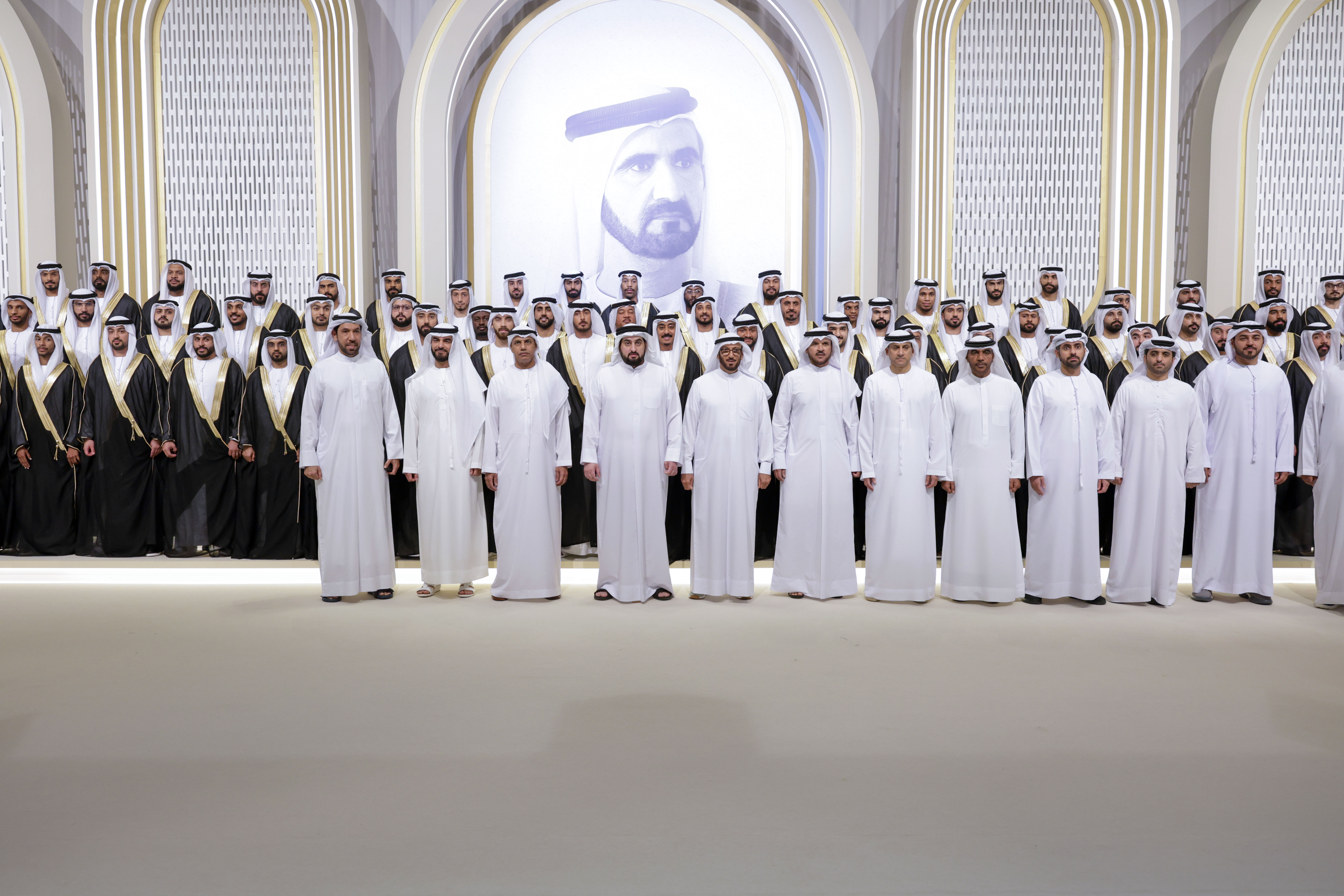 أحمد بن محمد يحضر العرس الجماعي العاشر لموظفي إقامة دبي و جمارك دبي
