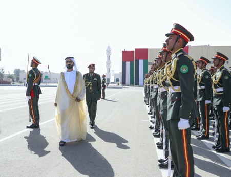 محمد بن راشد يرعى حفل تخرج الدورة الـ 44 من المرشحين الضباط بكلية زايد الثاني العسكرية
