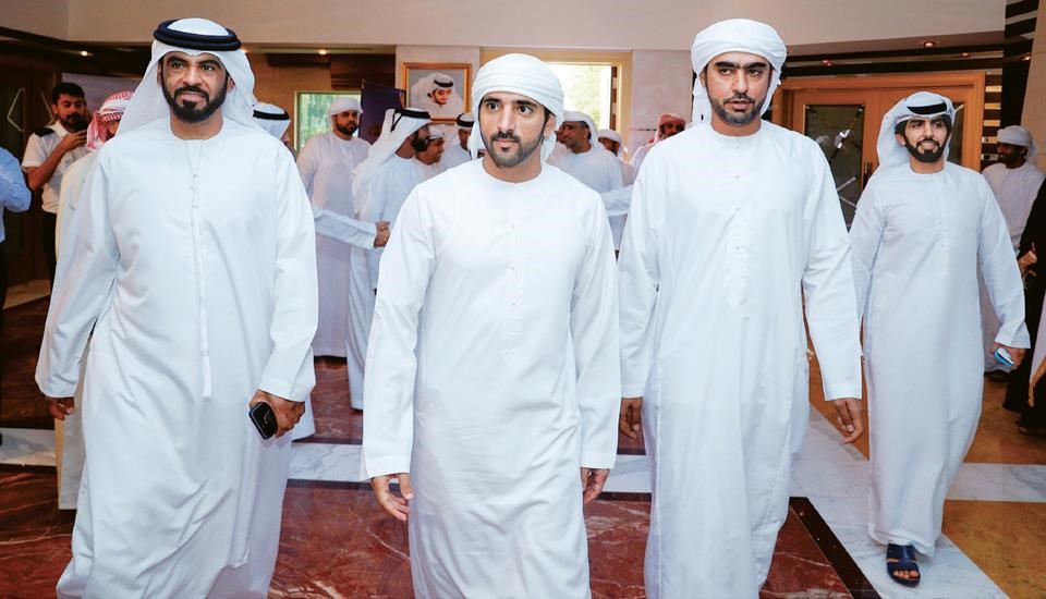 حمدان بن محمد يشهد "رمــوز اللقايا" لأبناء القبائل في المرموم