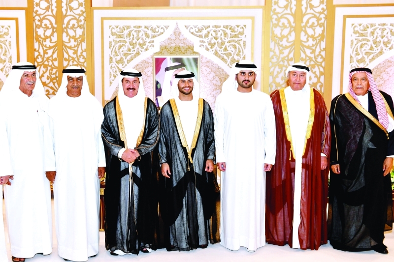 مكتوم بن محمد يحضر أفراح الموسى والسويدي