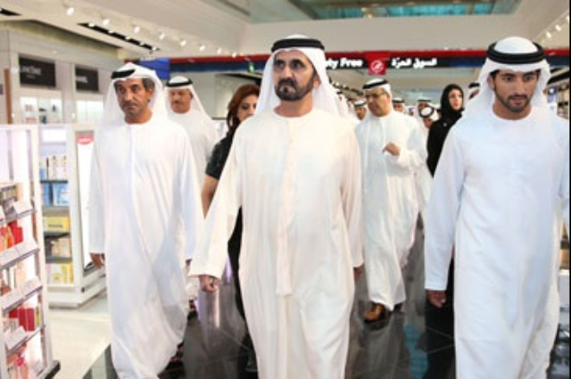 محمد بن راشد يقوم بزيارة مفاجئة لمجموعات ورشة العمل، التي تنظمها وزارة الداخلية  