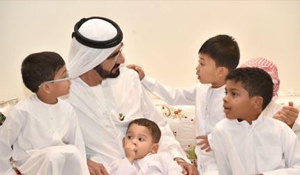 محمد بن راشد وحمدان بن راشد يتقبلان التهنئة بالعيد من الأعيان والوزراء والمواطنين والمقيمين 