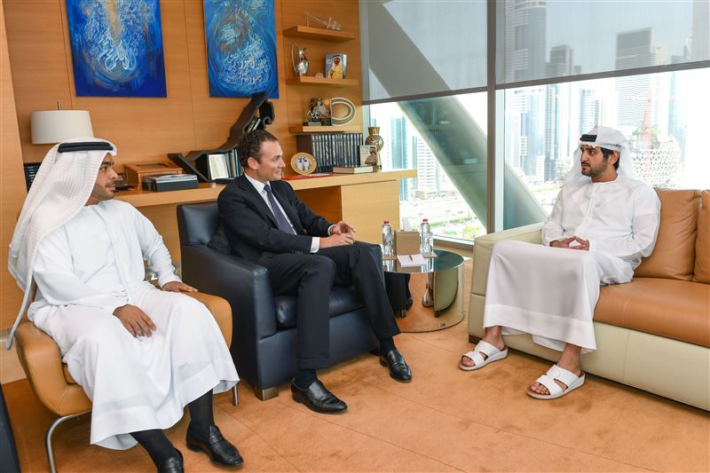 Maktoum bin Mohammed receives the chairman of Rothschild