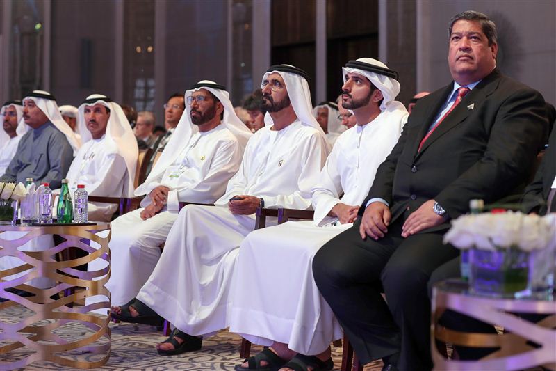 محمد بن راشد يشهد الجلسة الافتتاحية لمؤتمر الفضاء العالمي في أبوظبي