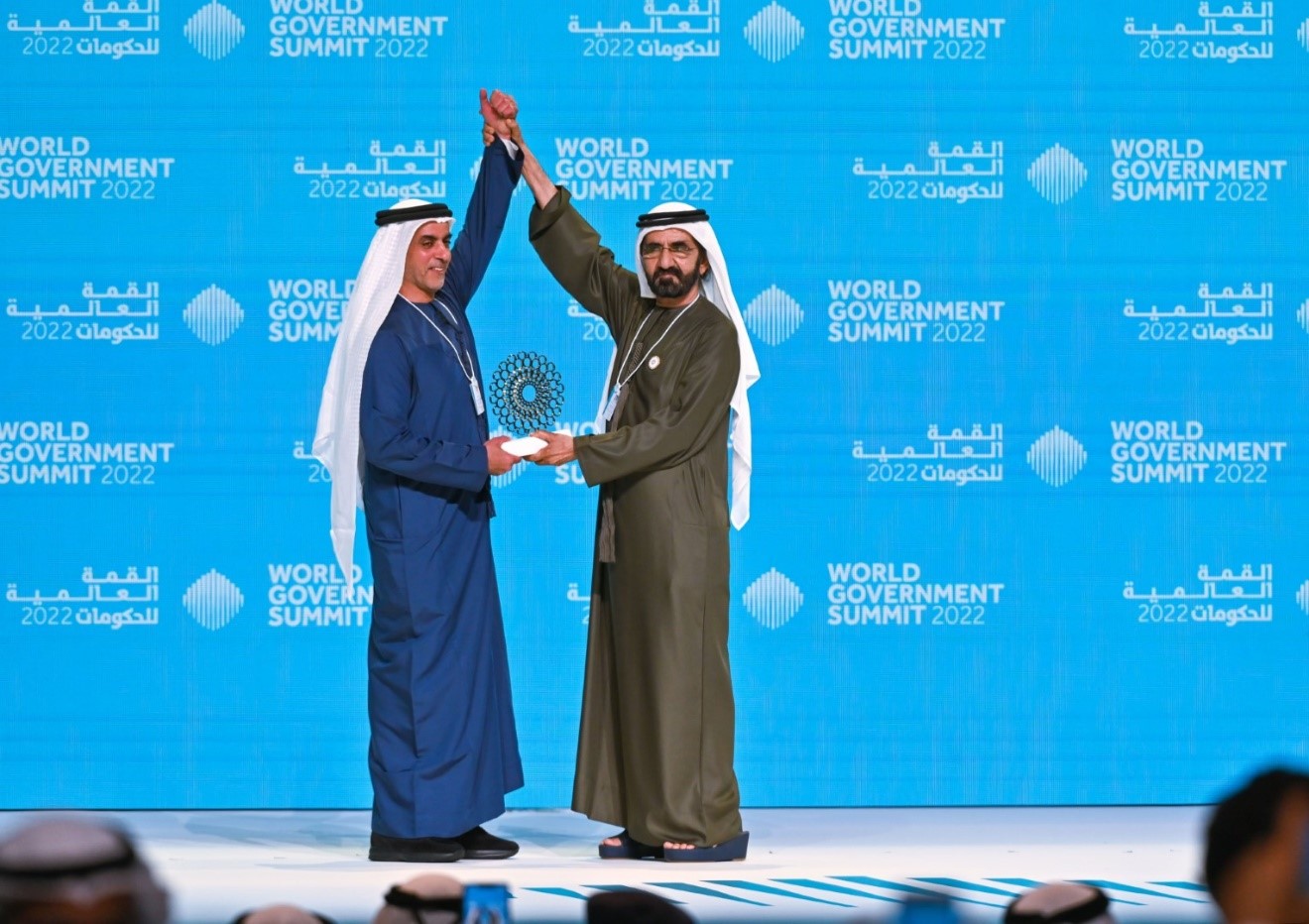 محمد بن راشد يكرم سيف بن زايد تقديرا لجهوده الاستثنائية في إنجاح إكسبو 2020 دبي