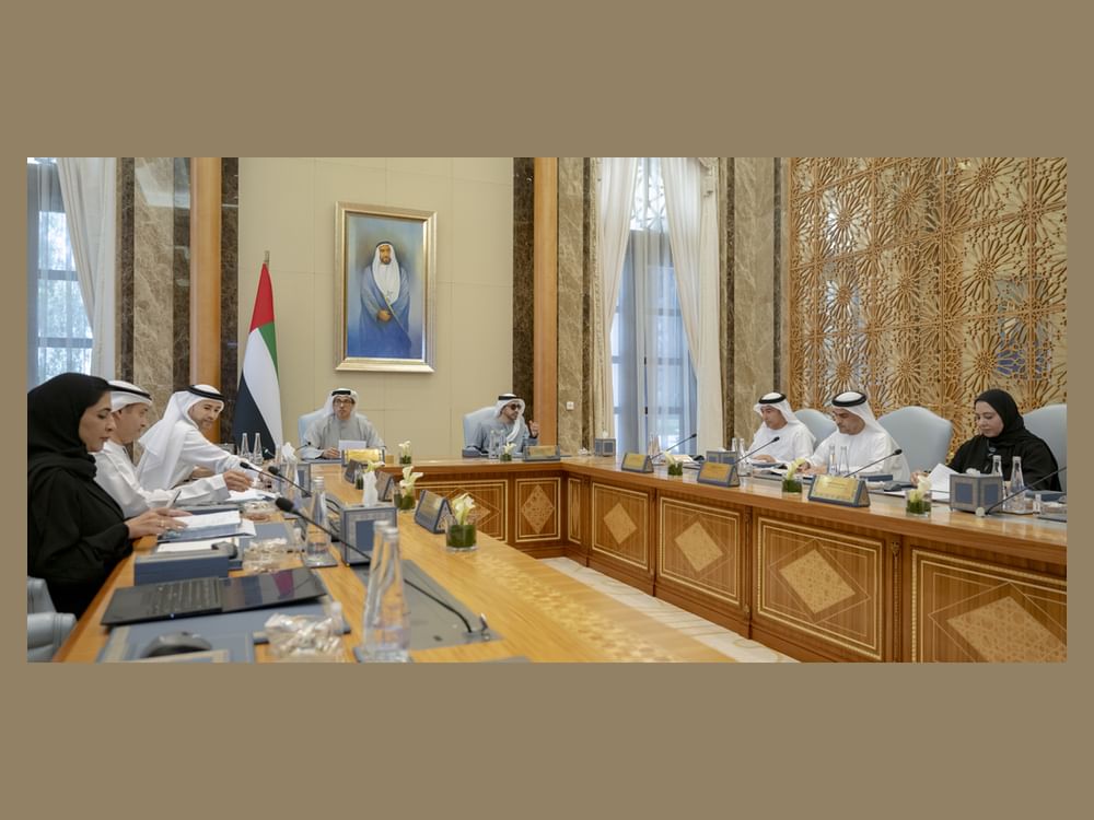 بحضور منصور بن زايد ومكتوم بن محمد لجنة الميزانية العامة للاتحاد تناقش مشروع الميزانية للسنة المالية 2026