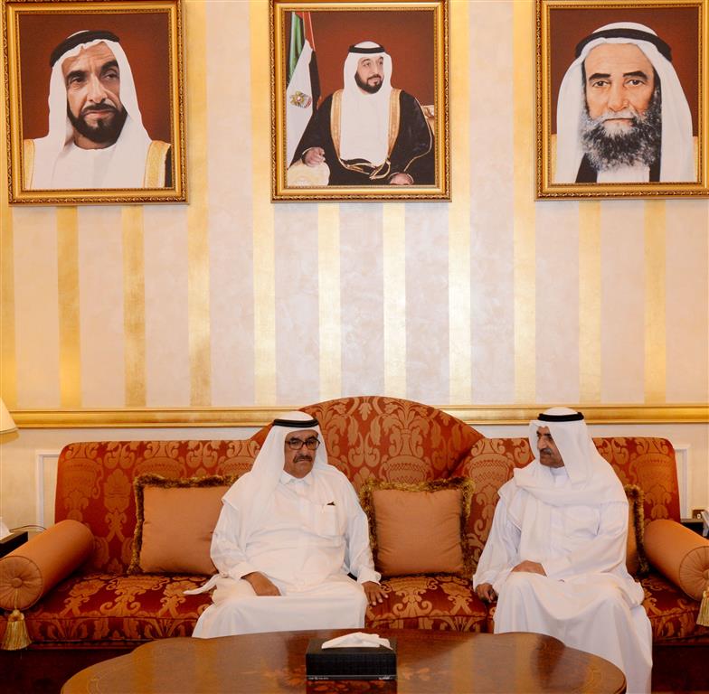 حمدان بن راشد يعزي حاكم الفجيرة بوفاة حمد بن سيف الشرقي
