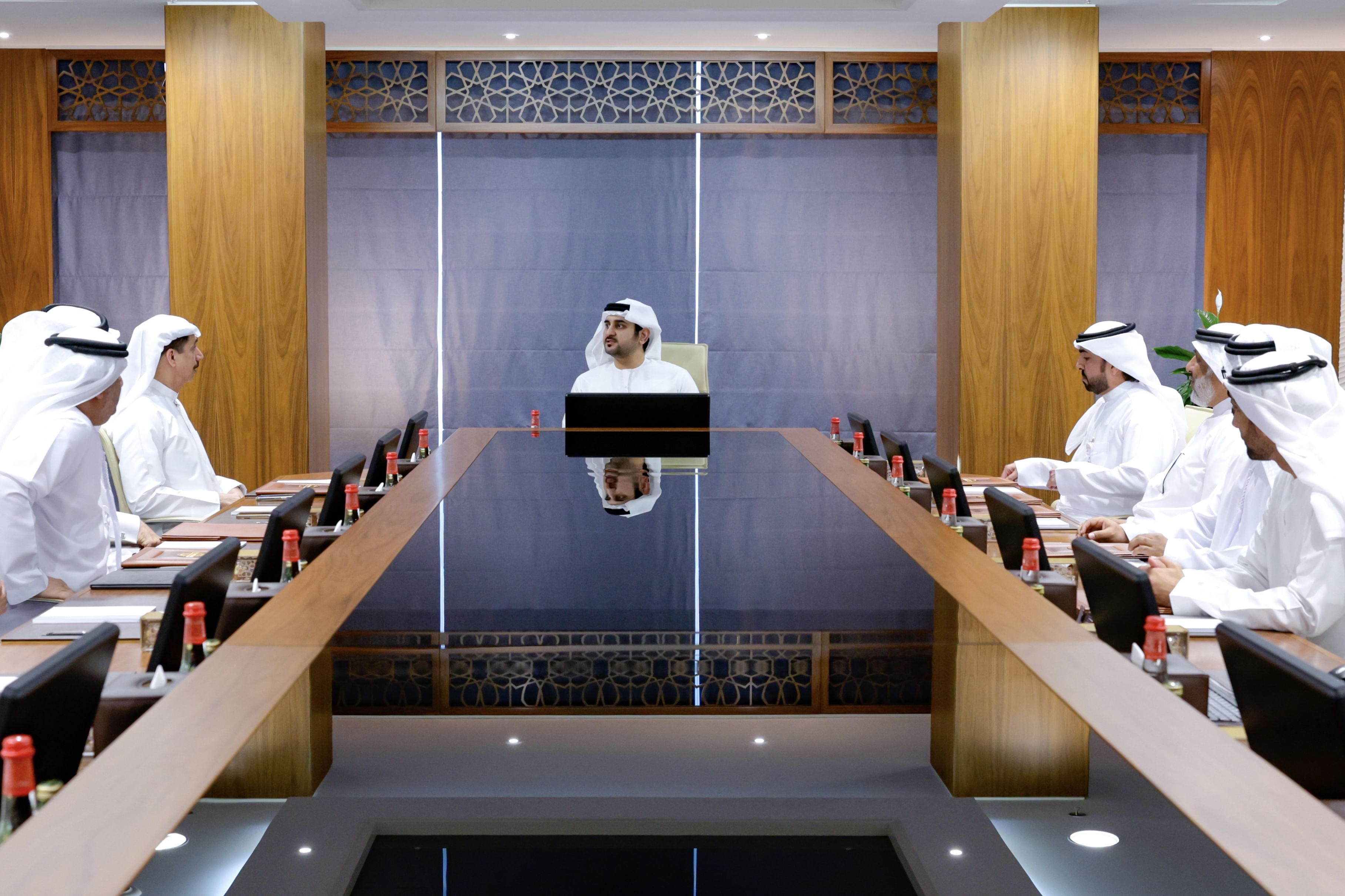 مكتوم بن محمد يترأس الاجتماع الأول للجنة العليا للتشريعات في دبي لسنة 2024