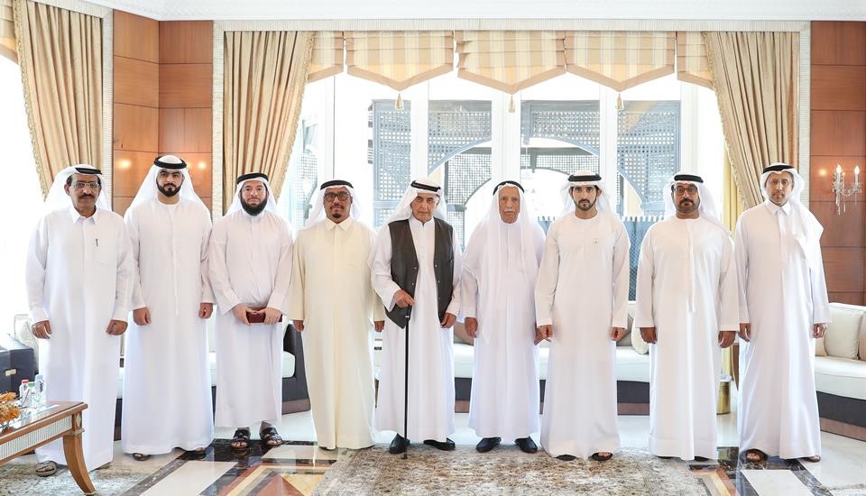 حمدان بن محمد يكرم الفائزين بجائزة دبي التقديرية لخدمة المجتمع