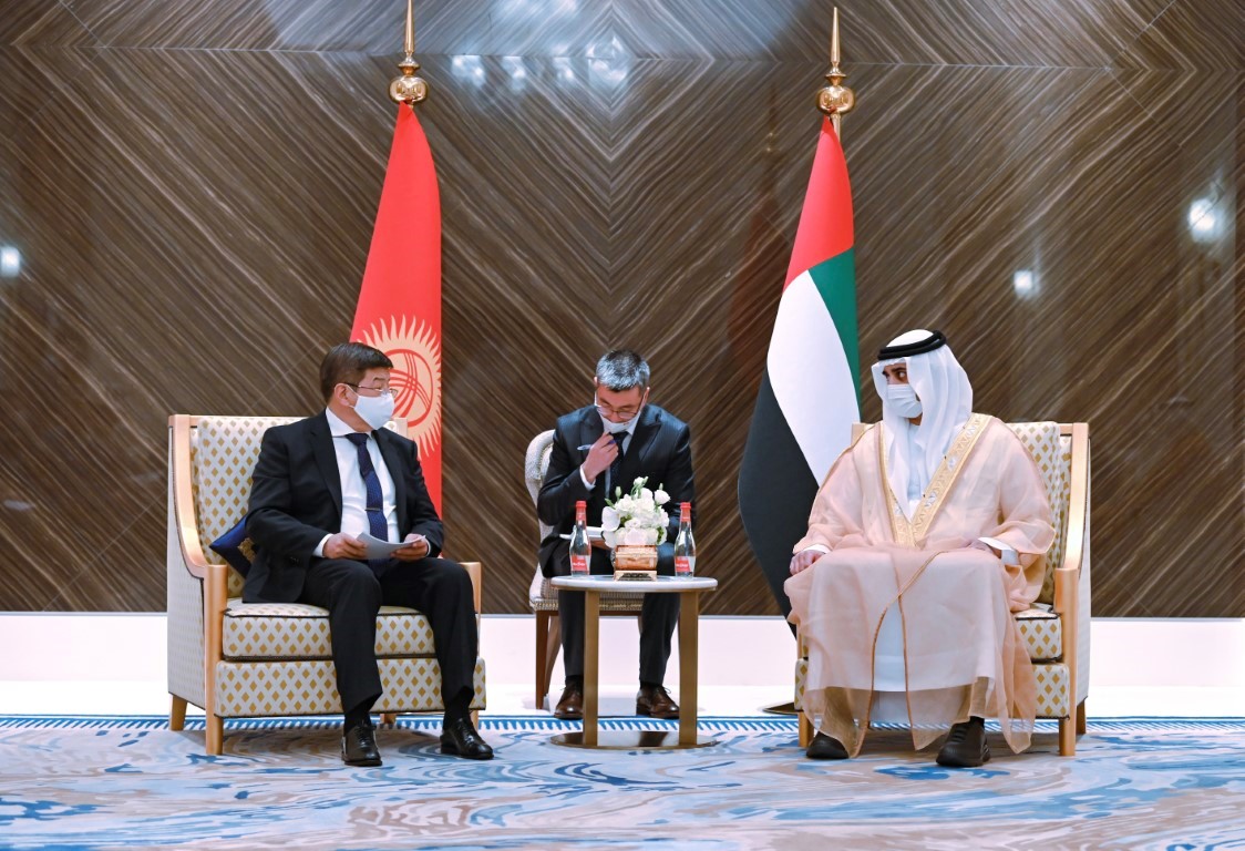 مكتوم بن محمد يستقبل رئيس وزراء قرغيزستان في إكسبو 2020 دبي