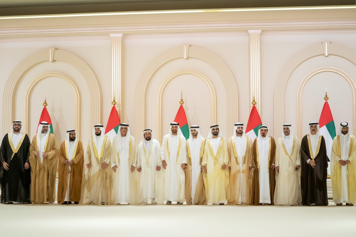 محمد بن راشد يتقبل تهاني محمد بن زايد وحكام الإمارات والشيوخ بزفاف أنجاله