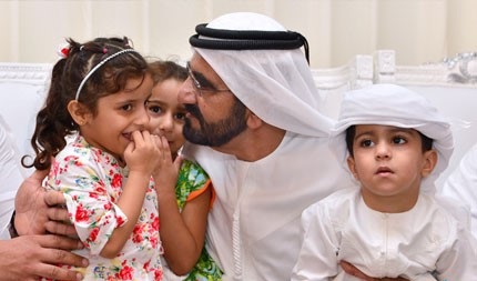 محمد بن راشد يلتقي رؤساء ومديري الجامعات والكليات الوطنية