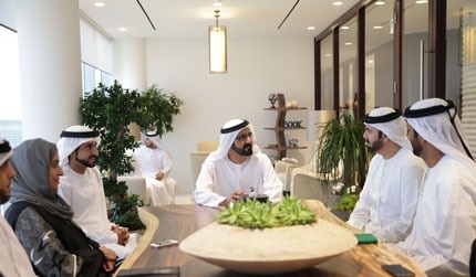 محمد بن راشد يتفقد جامعة الإمارات في العين  
