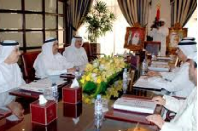 محمد بن راشد يلتقي مؤسس منتدى " دافوس " الإقتصادي العالمي 