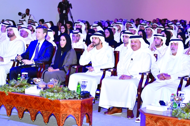 حمدان بن محمد يشهد افتتاح منتدى الدبلوماسية العامة والاتصال الحكومي 