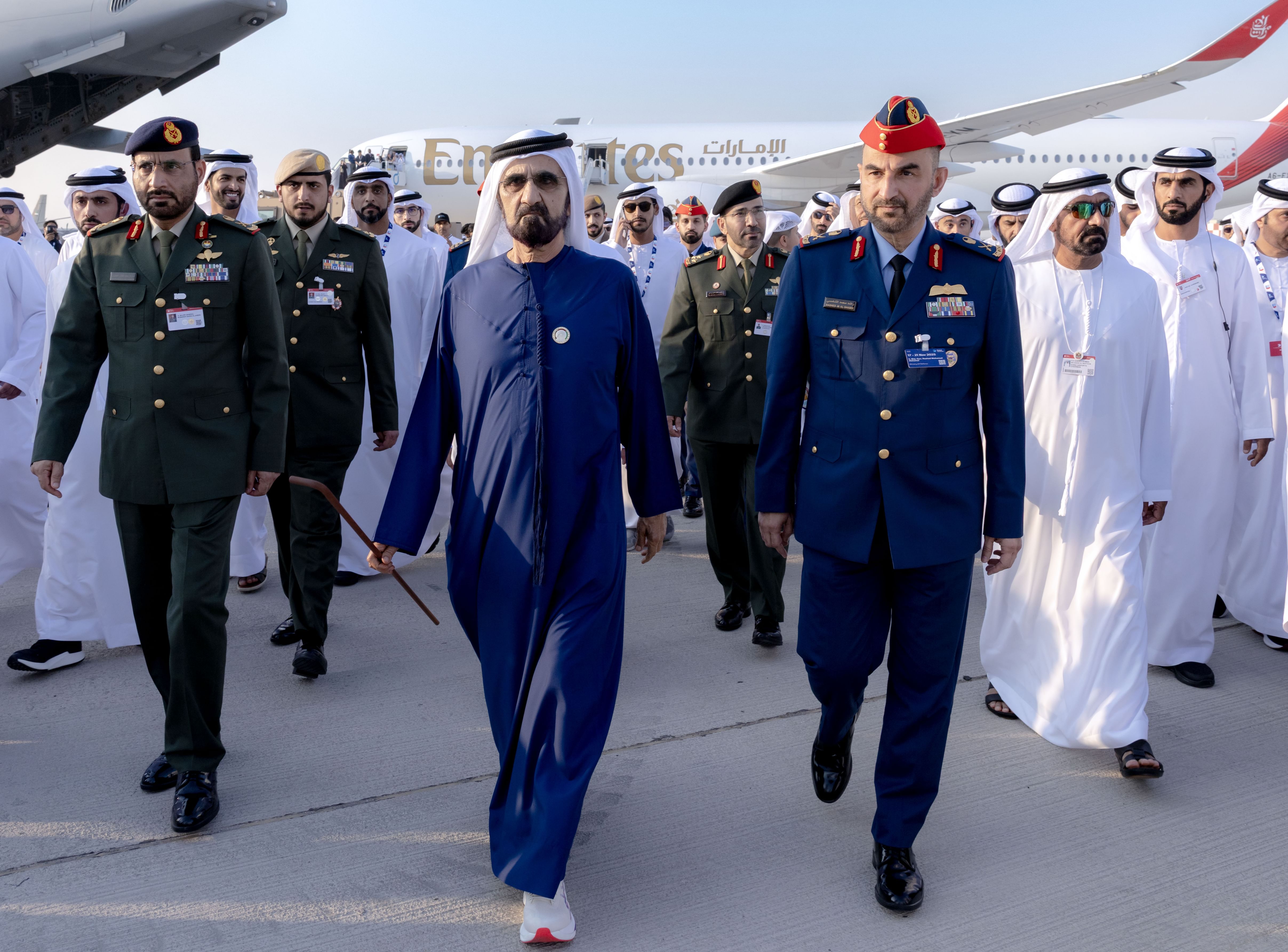 Mohammed bin Rashid reviews latest technologies in aviation, defence industries at Dubai Airshow