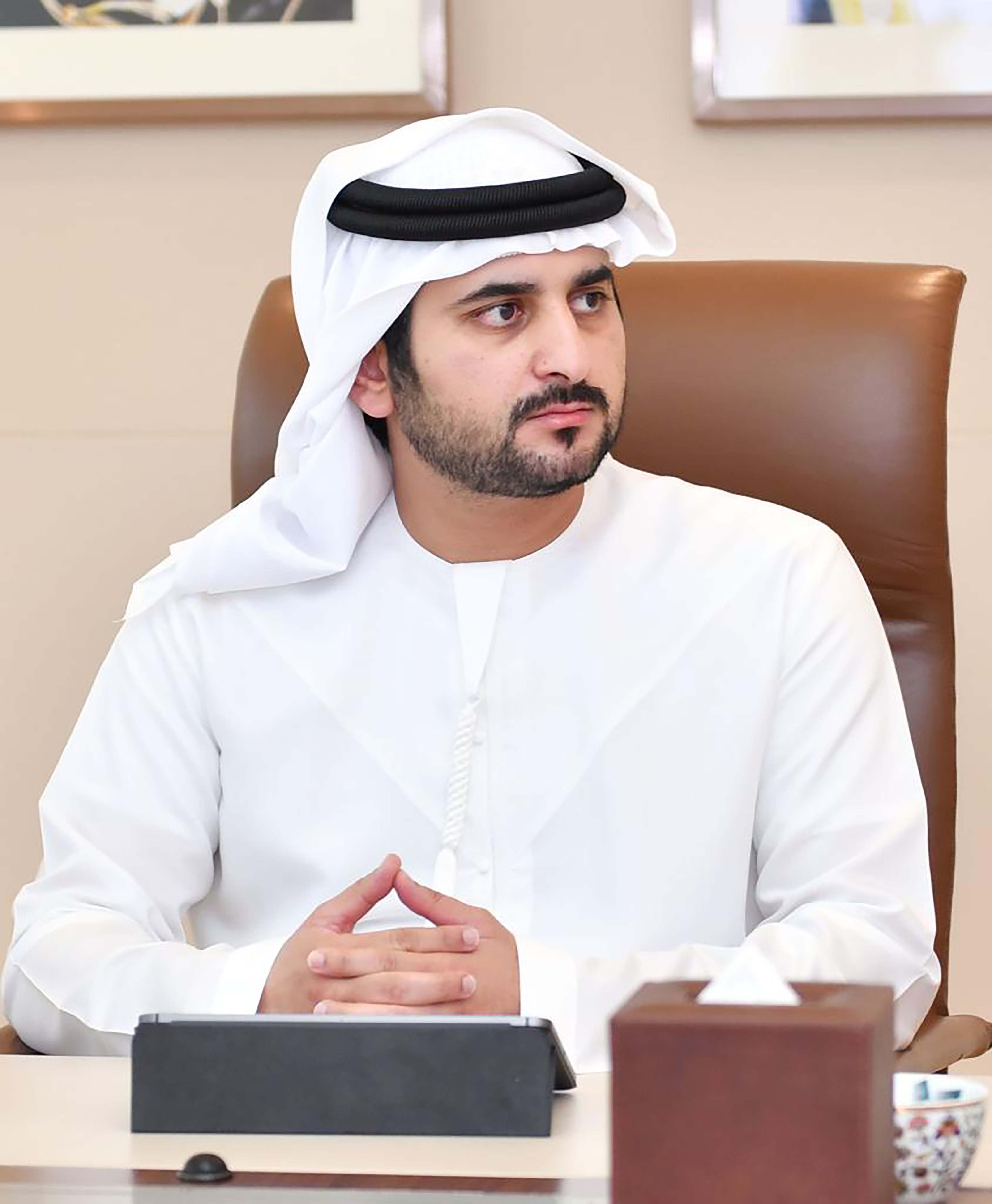 مكتوم بن محمد : ذكرى توحيد قواتنا المسلحة حافلة بالدروس والعبر