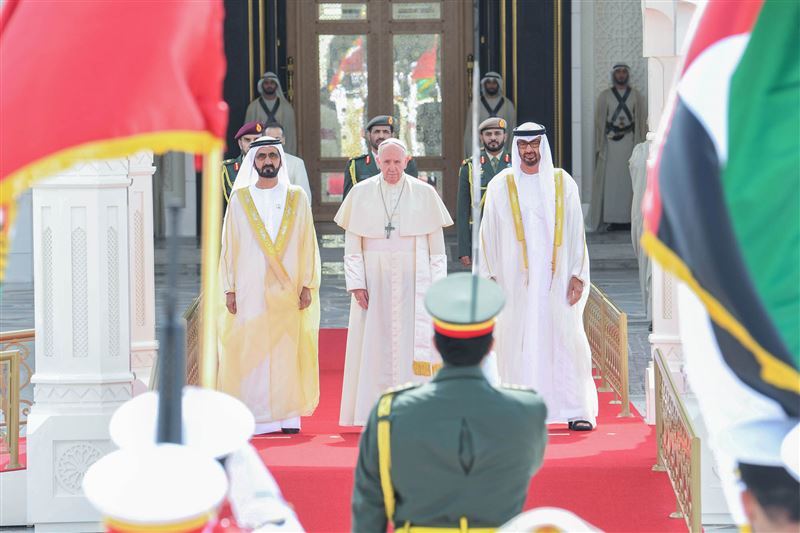 Mohammed bin Rashid, Mohamed bin Zayed receive Pope Francis at Presidential Palace