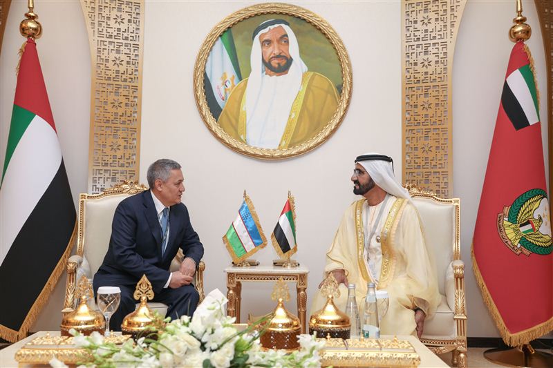 محمد بن راشد يستقبل نائب رئيس وزراء أوزبكستان على هامش " آيدكس"