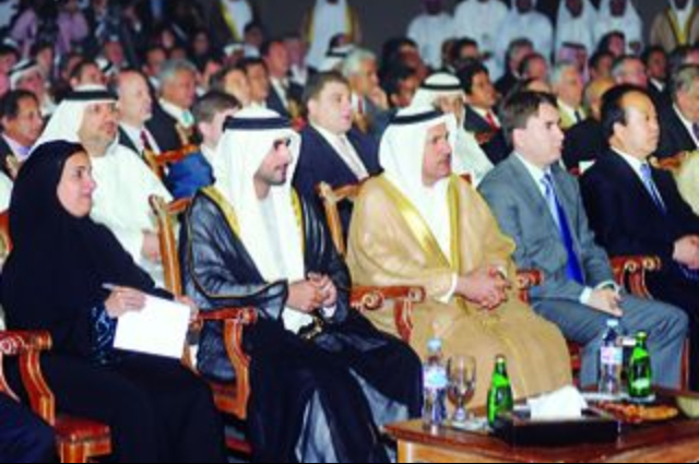 محمد بن راشد يفتتح معرض الخط العربي 