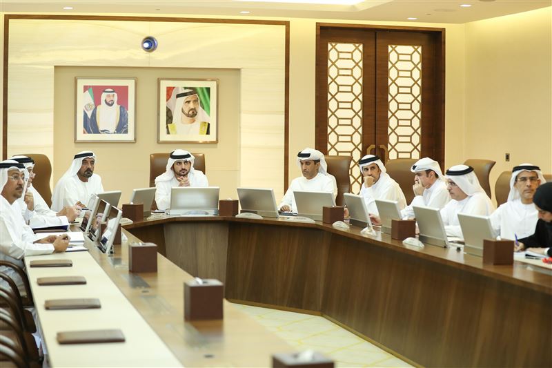 برئاسة مكتوم بن محمد.. مجلس الشؤون الاستراتيجية يناقش تعزيز الشحن الجوي والبحري والتكامل اللوجستي