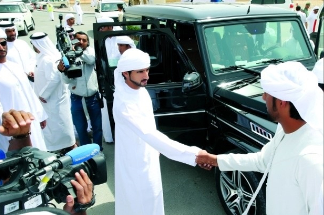 محمد بن راشد يزور معرض المختبر العربي 