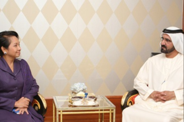 محمد بن راشد يلتقي مع ملك البحرين