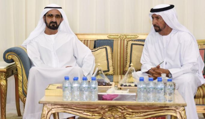 محمد بن راشد يقدم واجب العزاء في وفاة عويضة الخييلي