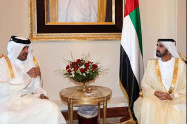 محمد بن راشد يتفقد الممشى الإعلامي في منتدى الإعلام العربي بدبي