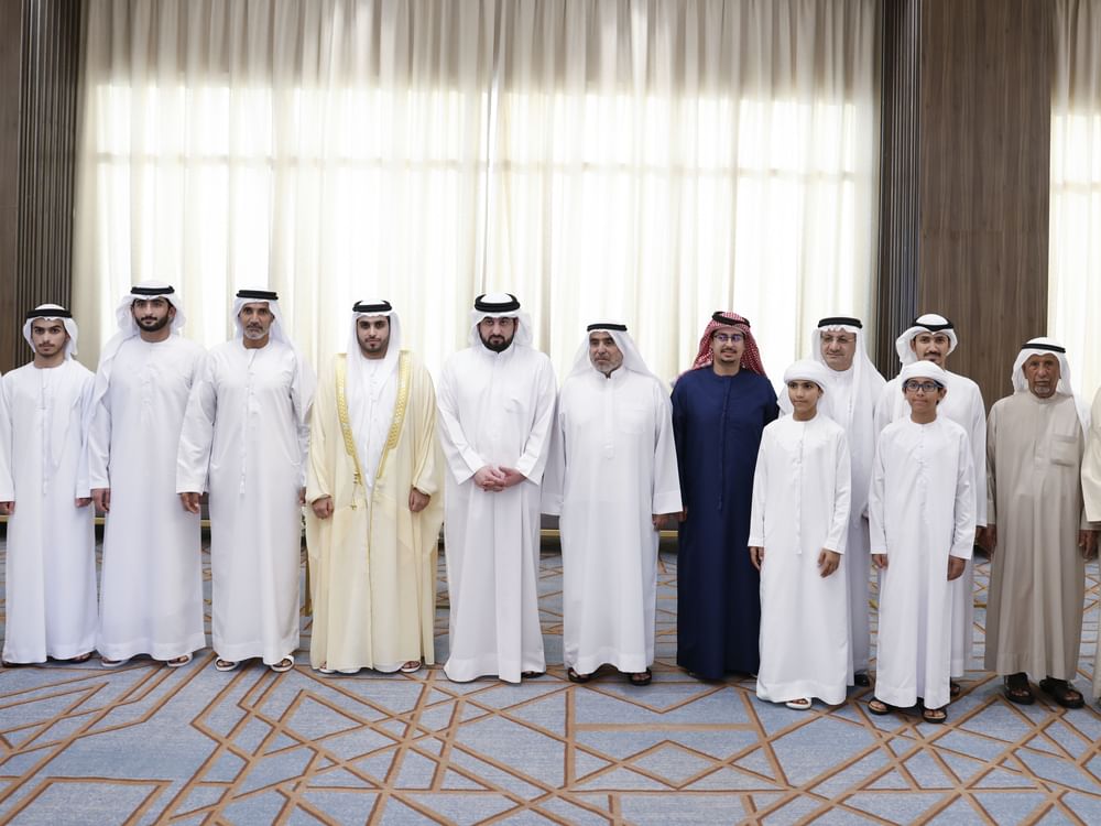 أحمد بن محمد يحضر أفراح الكندي والمهيري